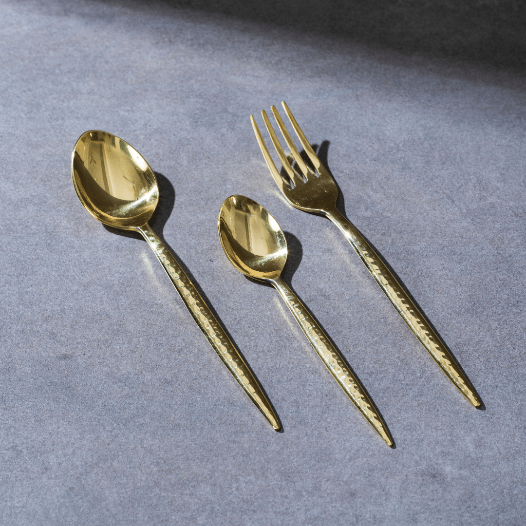 Brass hammered cutlery set (Set of 4)